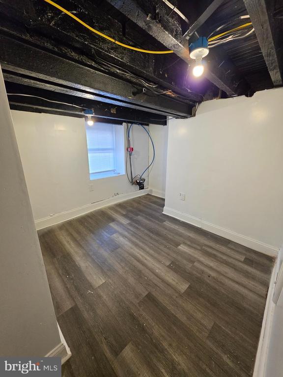 Foto del edificio - 5723 N Beechwood St
