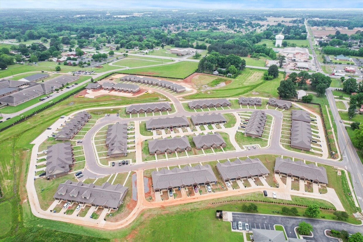 Primary Photo - "Get $3,000 Off Rent Today!" Offer Expires...