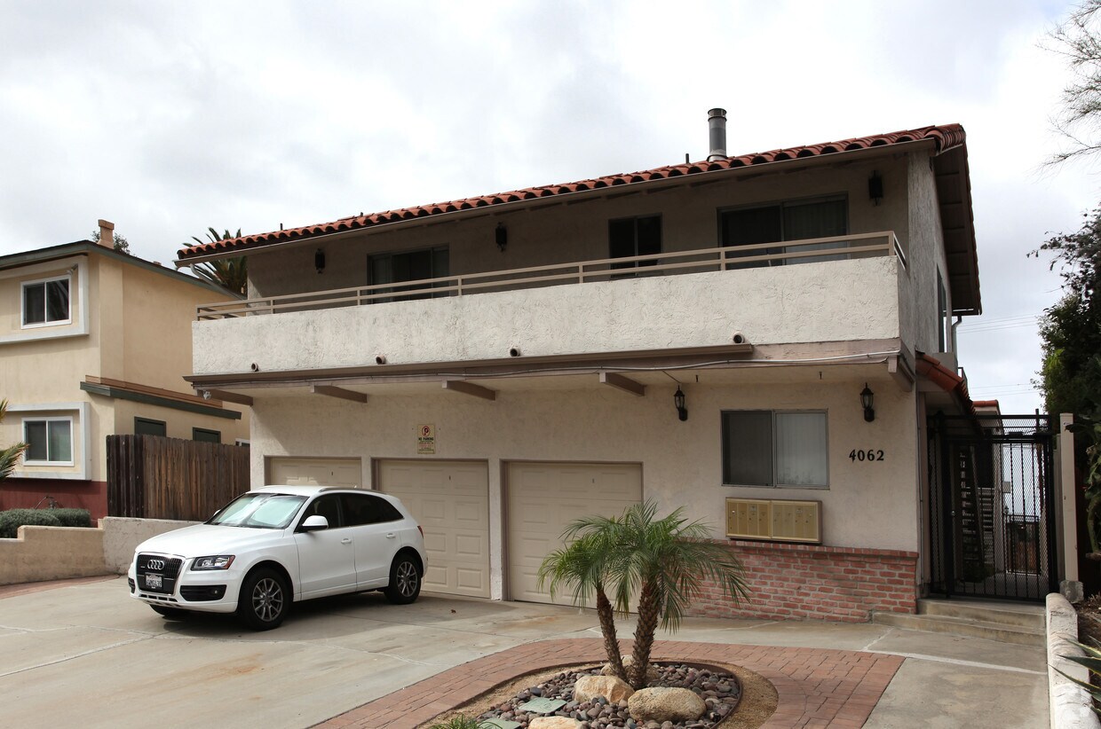 Foto principal - 4062 Georgia St