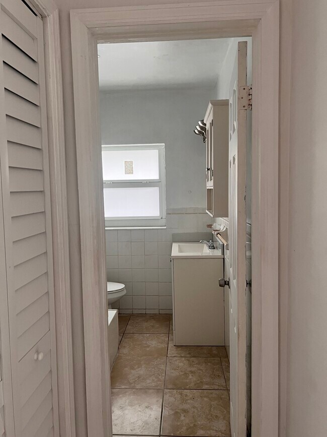 Foto del edificio - 6124 SW 38th St