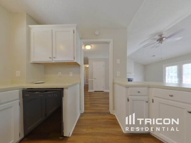 Building Photo - 202 Beaver Creek Dr