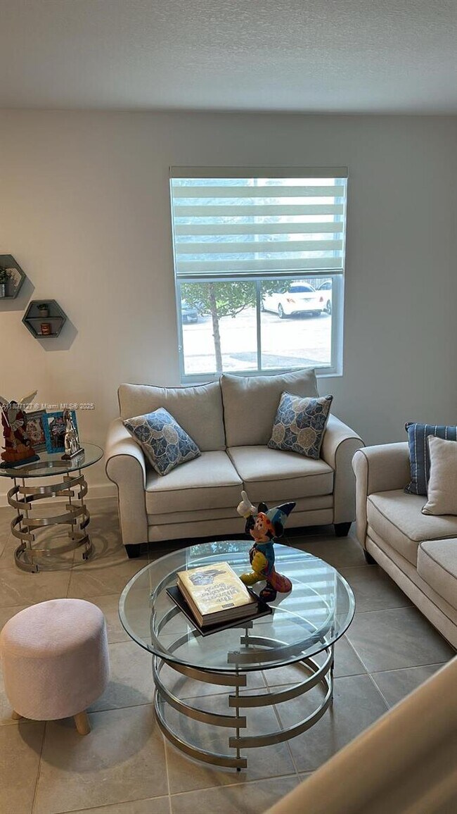 Foto del edificio - 12221 NW 23rd Pl