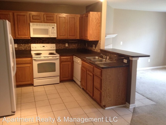 Building Photo - 43109 Burlington Dr
