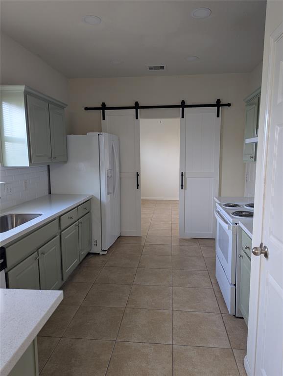 Building Photo - 3919 Hollow Cove Ln