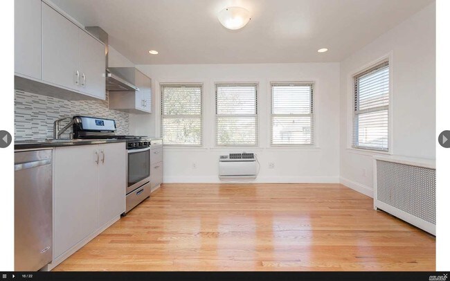 Building Photo - 150-11 85th Dr
