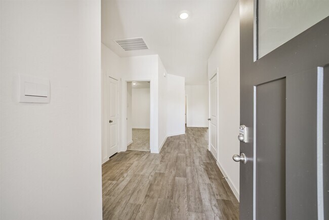 Building Photo - 8039 Marconi Corsco Dr