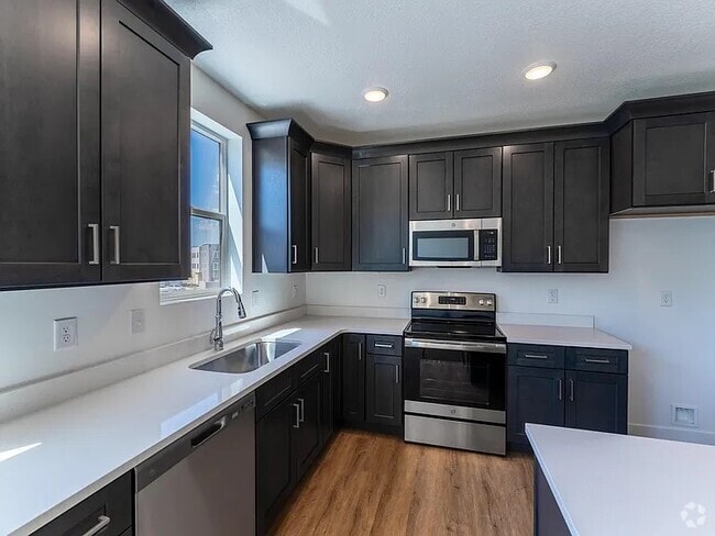 Building Photo - 8362 S Iris Lumi Ln