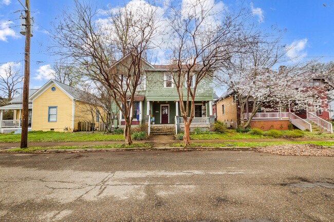 Building Photo - 625 Luttrell St