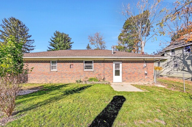 Foto del edificio - 819 Fairview Ave