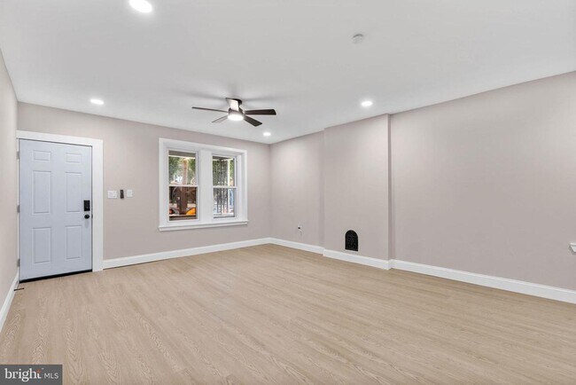 Foto del edificio - 4956 Baynton St