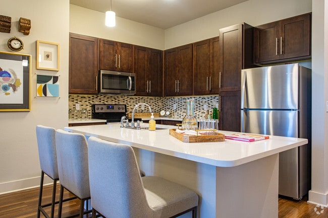 2BR, 2BA - Silver Collection At Carl D Silver