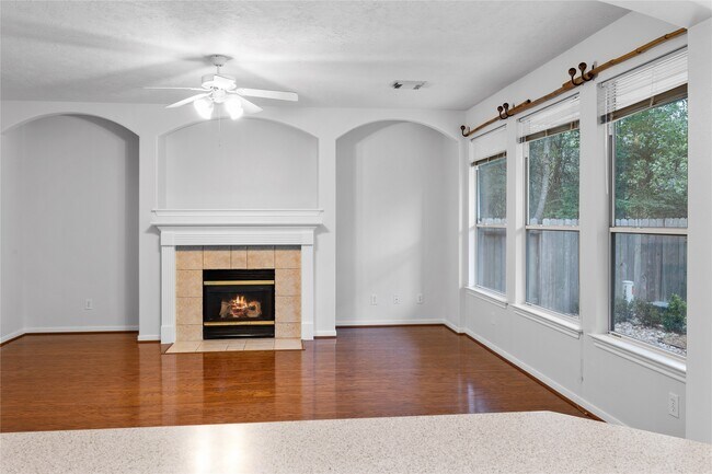 Building Photo - 107 W Burberry Cir