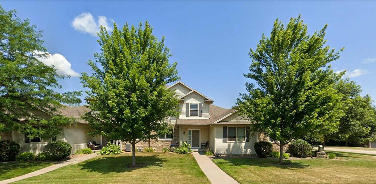 Primary Photo - 704 Foster Rd