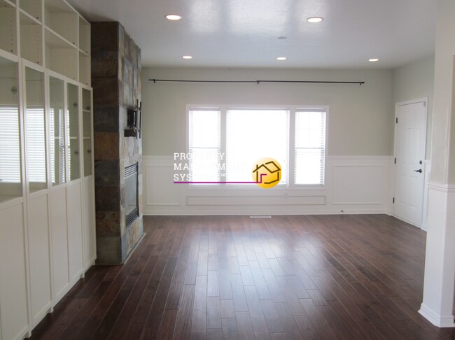 Building Photo - 4 Bedroom South Jordan Home in Daybreak!