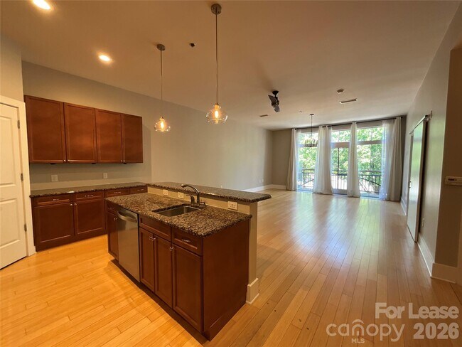 Foto del edificio - 3100 N Davidson St
