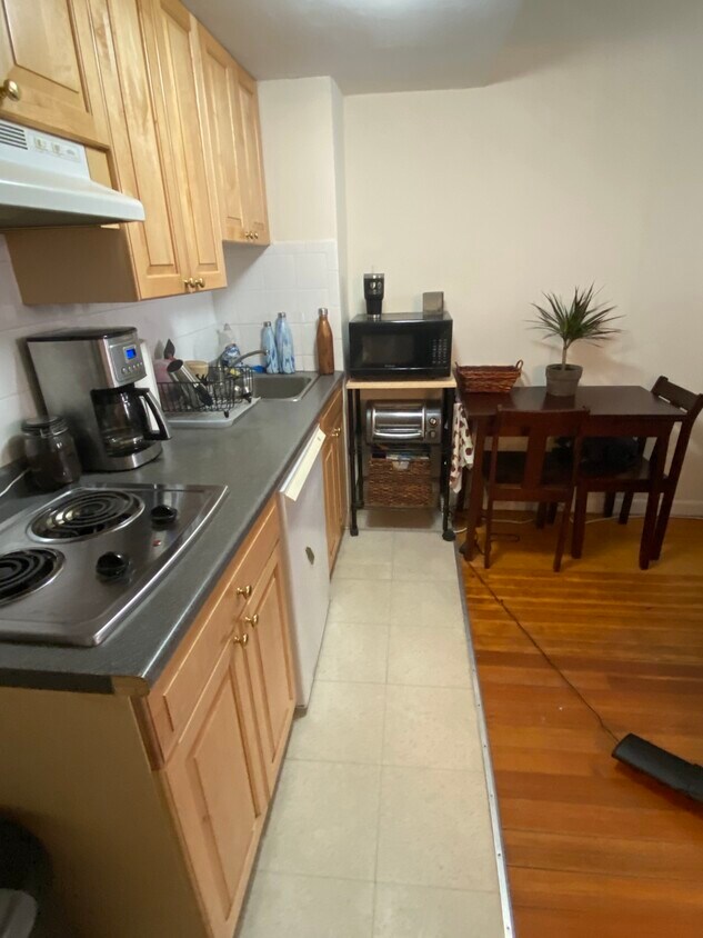 Primary Photo - 901 Beacon St