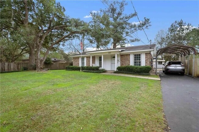 Foto del edificio - 2511 Club House Rd