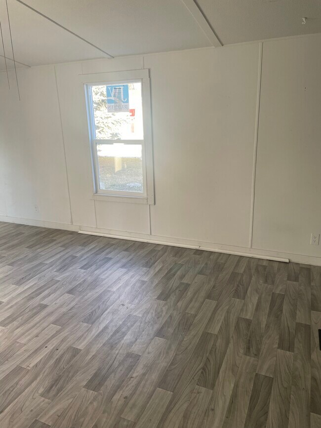 Foto del edificio - 350 W 800 S