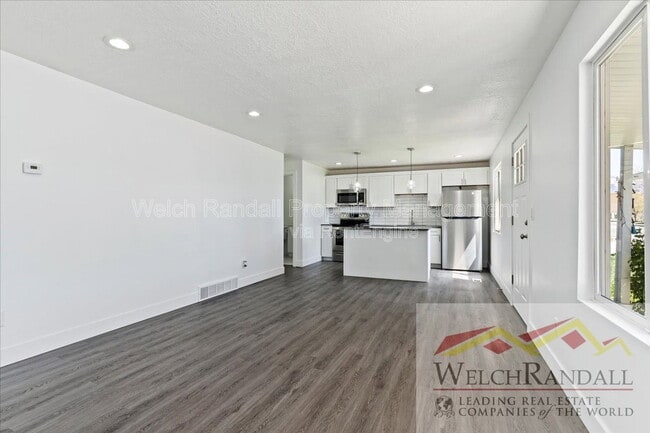 Foto del edificio - 212 W 4800 S