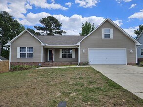 Building Photo - 908 Broadmore Dr