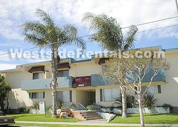 Primary Photo - 6825 De Soto Ave