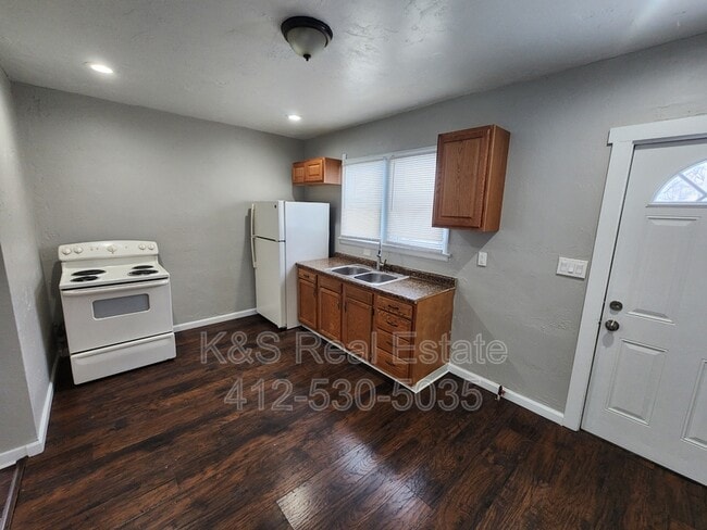 Foto del edificio - 717 Ellsworth Ave