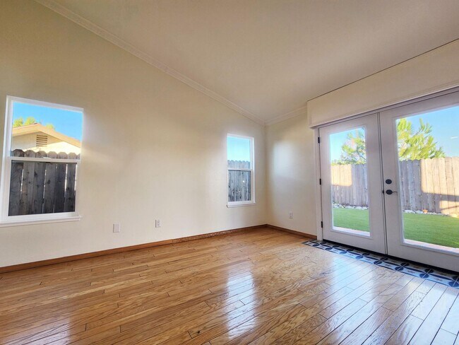 Building Photo - Elevated Living with Sunset Views