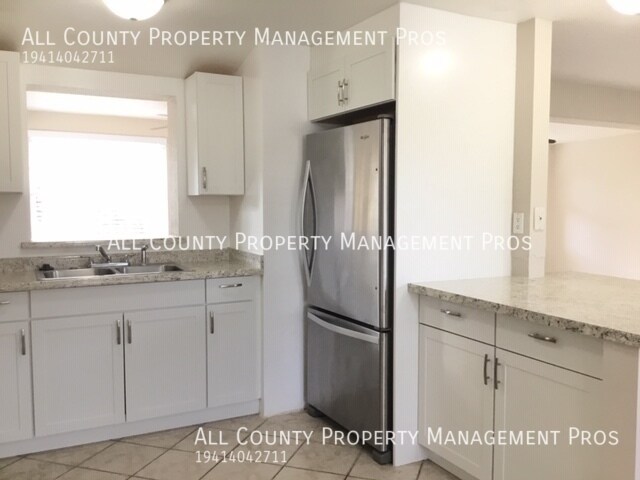 Building Photo - 5425 San Jose Dr