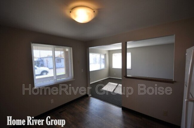 Building Photo - 2211 N Raymond St
