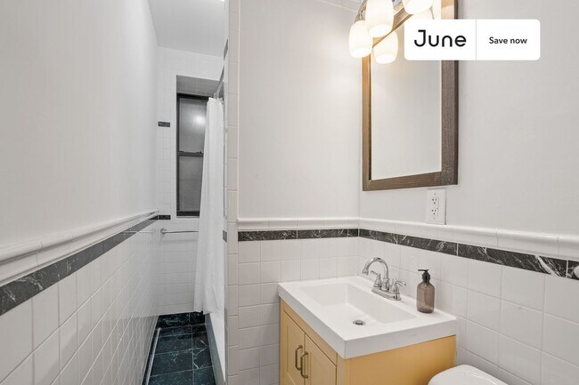 Foto del edificio - 301 St Nicholas Ave