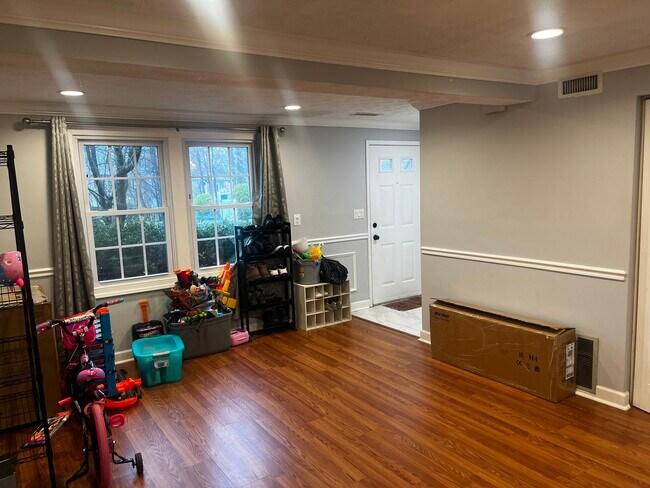 Building Photo - 1659 Sierra Woods Ct