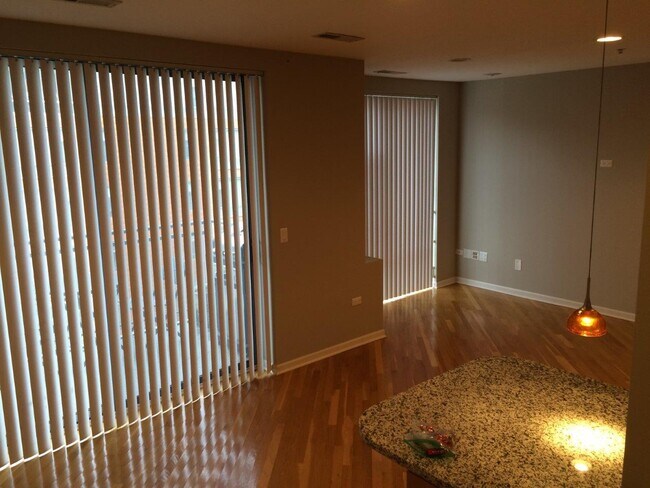 Foto del edificio - 1720 Oak Ave