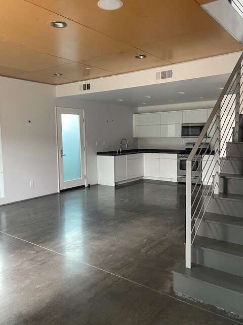 Foto del edificio - 3235 Fay Ave