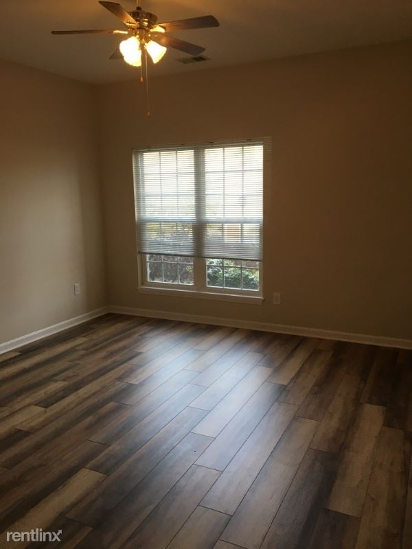 Building Photo - 405 Christian Village Cir