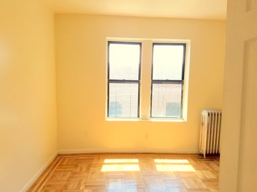 Building Photo - 1534 Saint Nicholas Ave