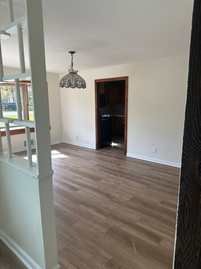 Foto del edificio - 2805 Bedell Rd