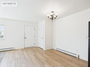 Building Photo - 805 Mantle Dr