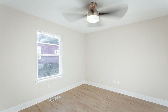 Building Photo - 1803 S Lyerly St