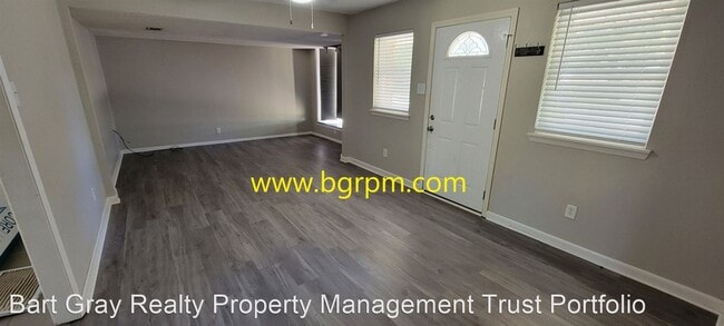 Building Photo - 3 br, 1 bath House - 6 Compass Point