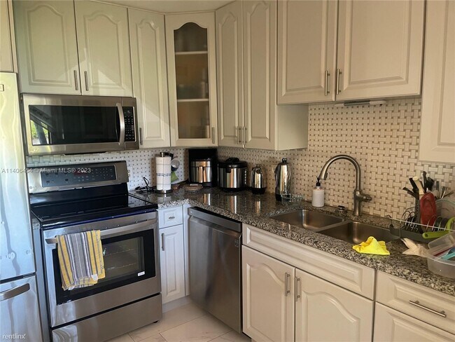 Building Photo - 2 br, 2 bath Condo - 326 Lakeview Dr Apt 102