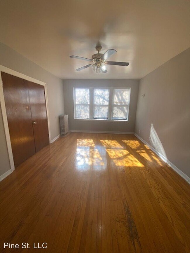 Foto del edificio - 5573 W Monroe St