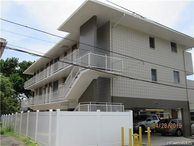 Primary Photo - 1743 Huli St
