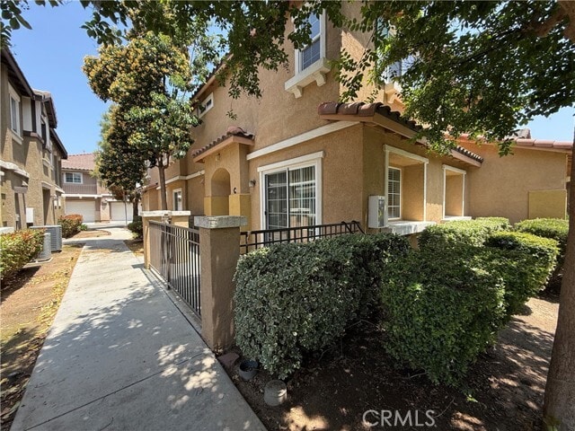 Building Photo - 25858 Iris Ave