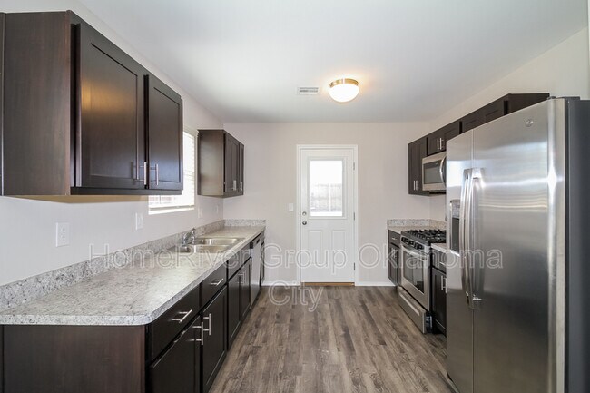 Building Photo - 12121 Jude Way