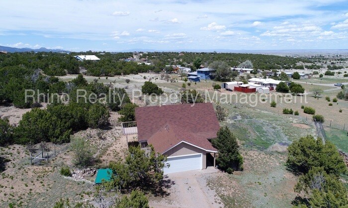 Primary Photo - 32 Calle Encantada