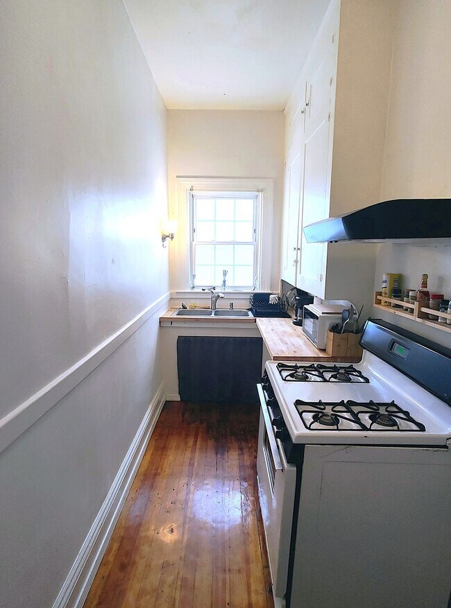 Foto del edificio - 123 Elmwood Ave