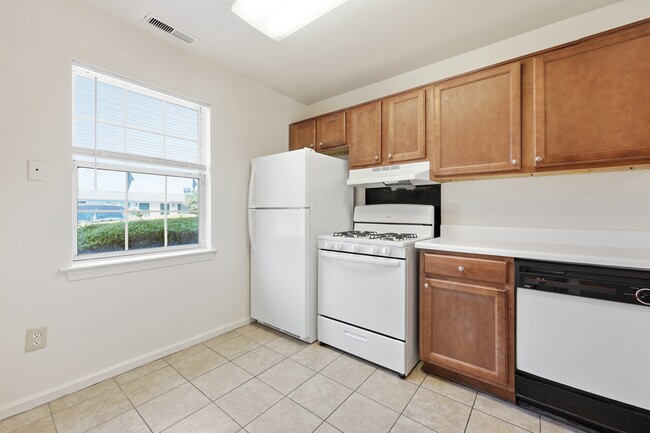 Foto del edificio - Crown Square Apartments