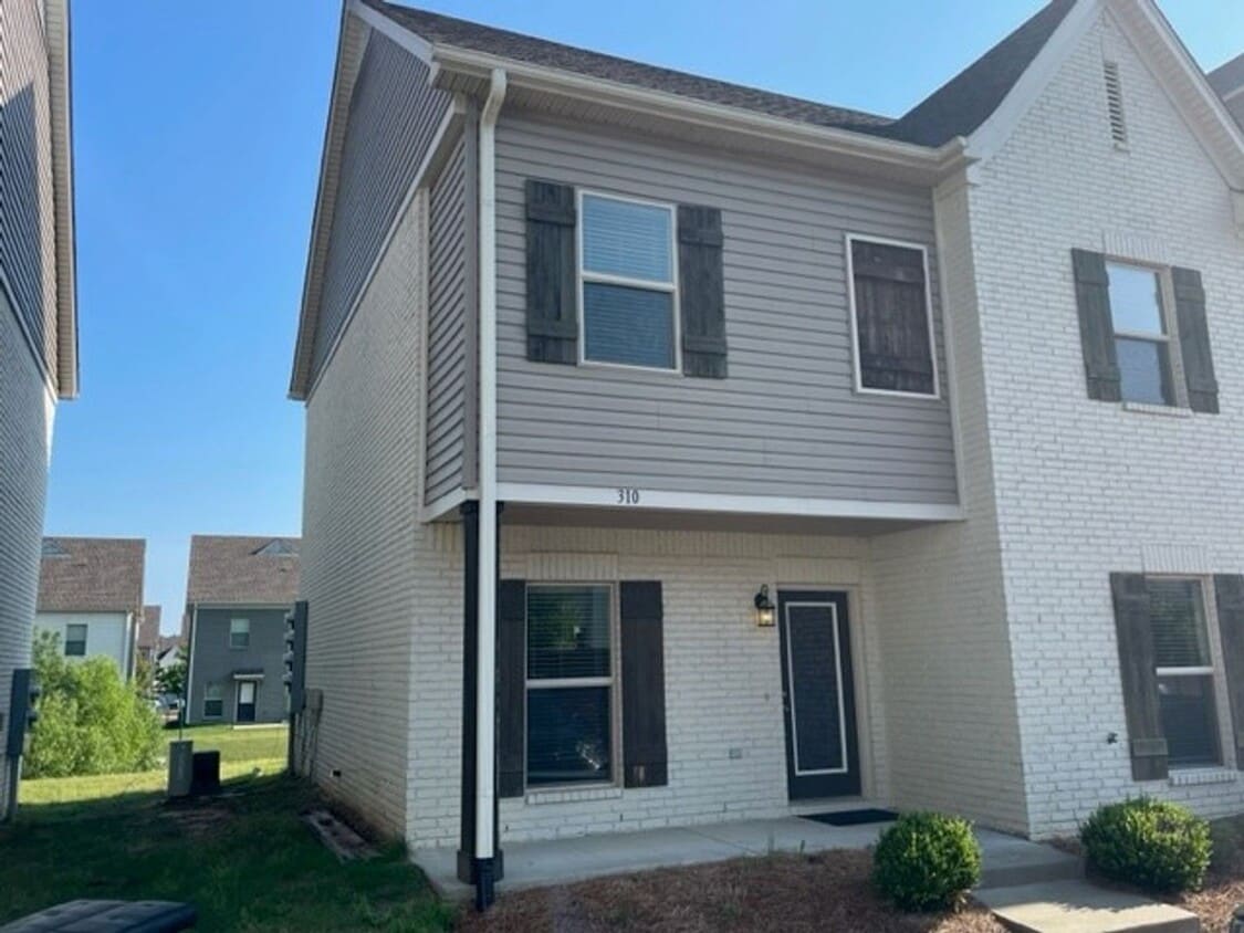 Primary Photo - 4BD/4.5BA FOR RENT