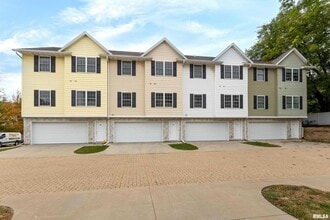 Building Photo - 220 E 37th St