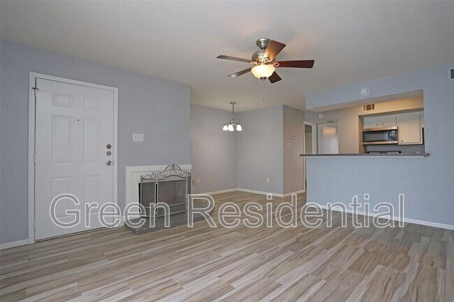 Foto del edificio - 18617 Egret Bay Blvd